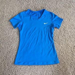 NIKE PRO WOMENS T SHIRT